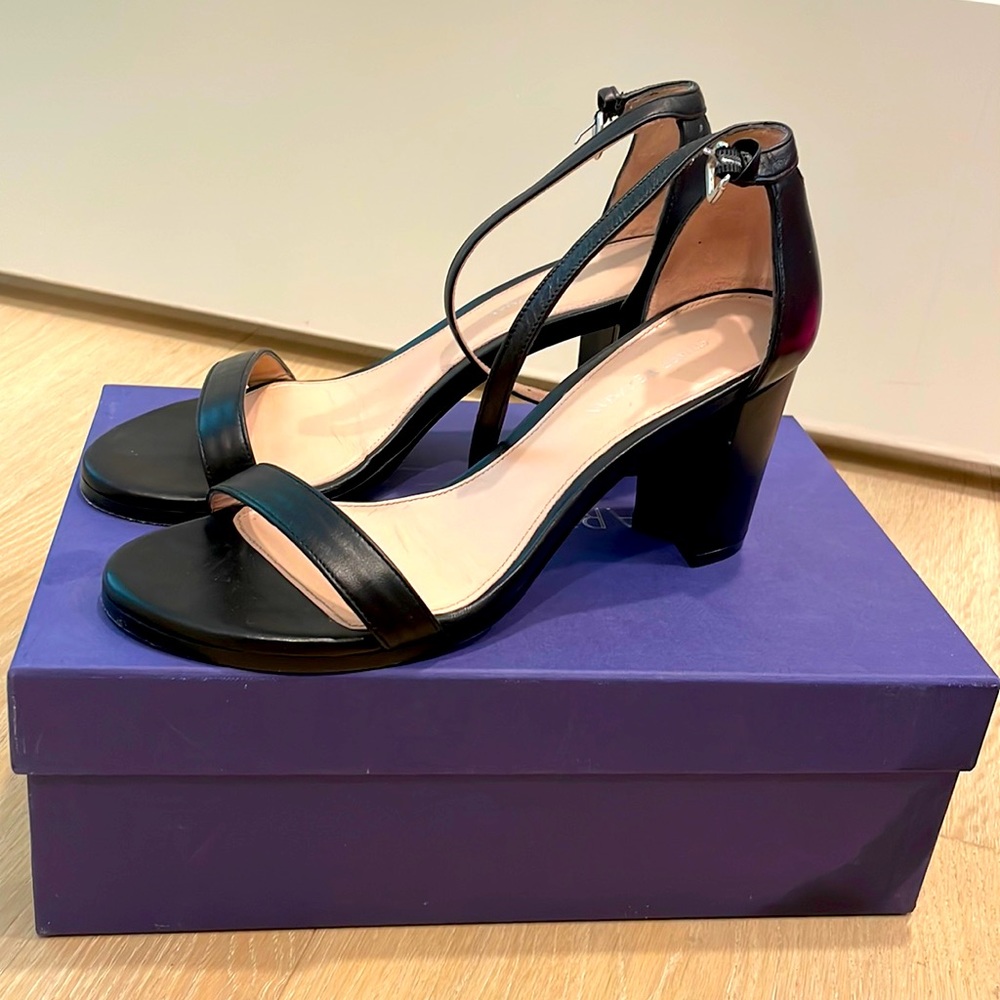 Stuart Weitzman black Nearl Ynude